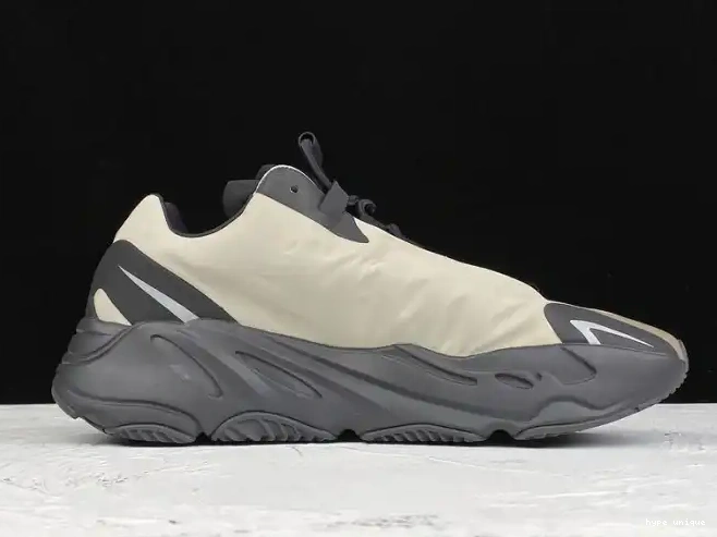hype Bone Adidas FY3729 700 Boost Yeezy MNVN 0610